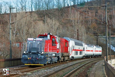 La Cz Loko 741.746 in una prova pre-consegna. La macchina traina due locomotive Bombardier TRAXX AC3 e una vettura semipilota di DB tra Velim (CZ) e Bad Schandau (DE).