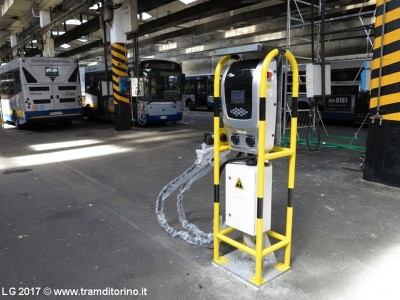 byd3.jpg (129.17 KiB) Visto 7064 volte Una colonnina di ricarica da 60 kW installata presso il deposito "Tortona"