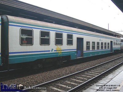 Vettura tipo Piano Ribassato