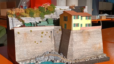 Diorama di Vernazza  - Scala TT 1:120 - Sottostazione elettrica autocostruita