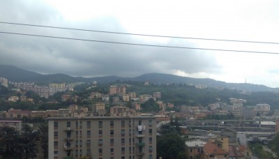 Panorama nei pressi di Trasta (Genova), lungo la linea Succursale dei Giovi