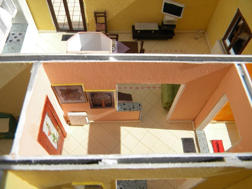 067 diorama "la casa di valy e fede in scala 1:43"