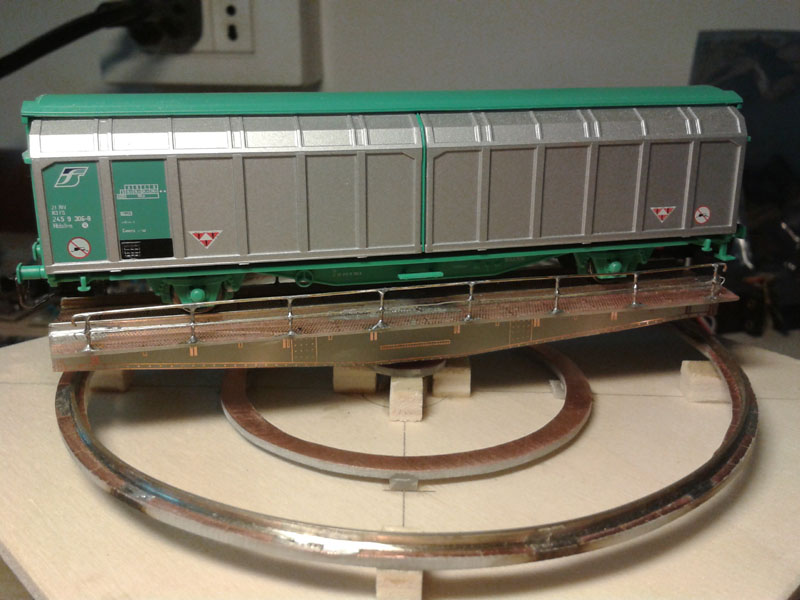 Herpa AUTO Wartburg 353/'85 turista NVA 094016