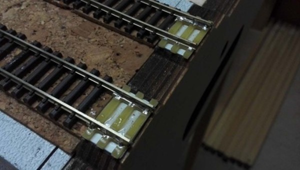 Posa e fissaggio delle solette sulla testata a Norma GasTT