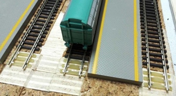 Esempio di posa delle solette in vetronite su più binari