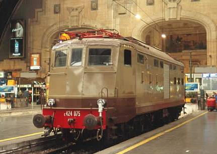 E 424 075