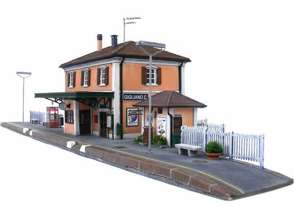 Marciapiede di stazione