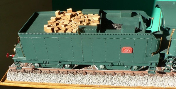 Il tender lato destro