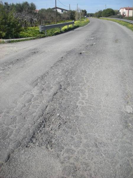 Strada asfaltata