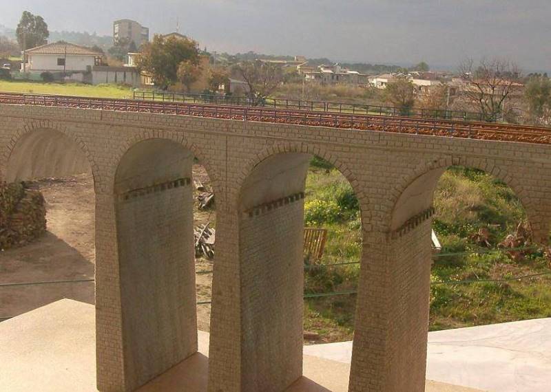 Ponte commerciale