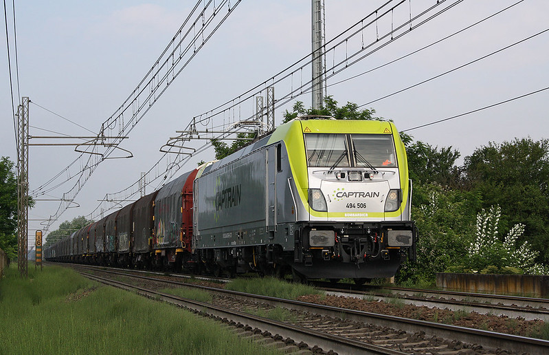 Captrain E494.506 con il treno MRI 60429 Torino Orbassano Ravenna