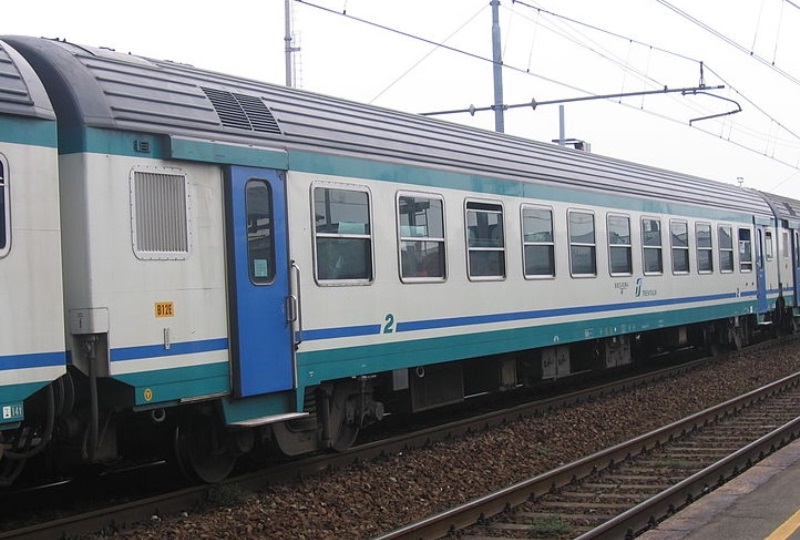 Carrozza Medie Distanze Vestiboli Estremità - MDVE