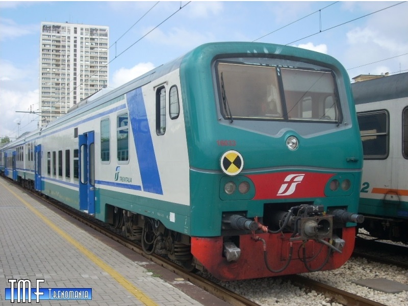 Carrozza vicinale a piano ribassato - Unità semipilota