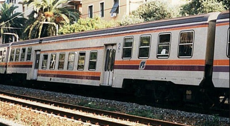 Carrozza vicinale a piano ribassato