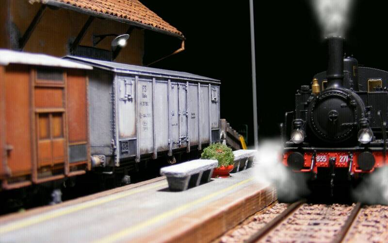 835 271