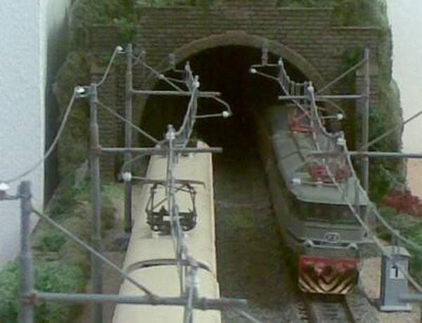 Incrocio fra treni