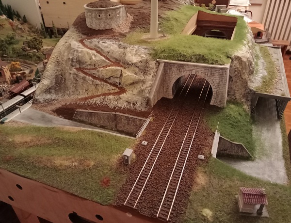 Colorazione parti rocciose