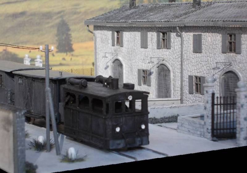 Un tram in bianco e nero