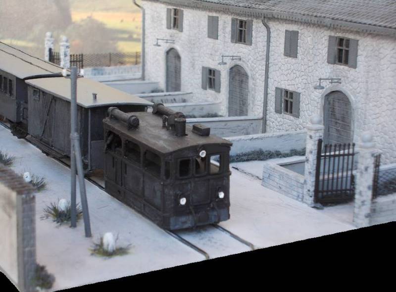 Un tram in bianco e nero