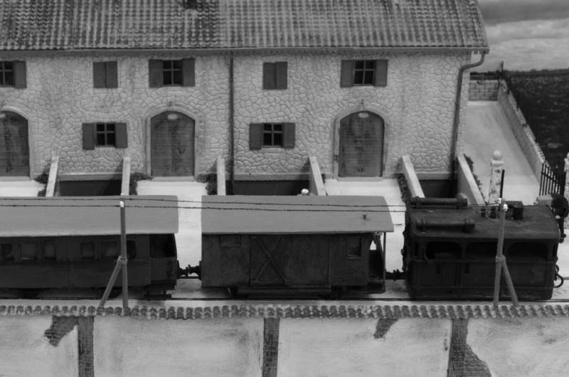 Un tram in bianco e nero