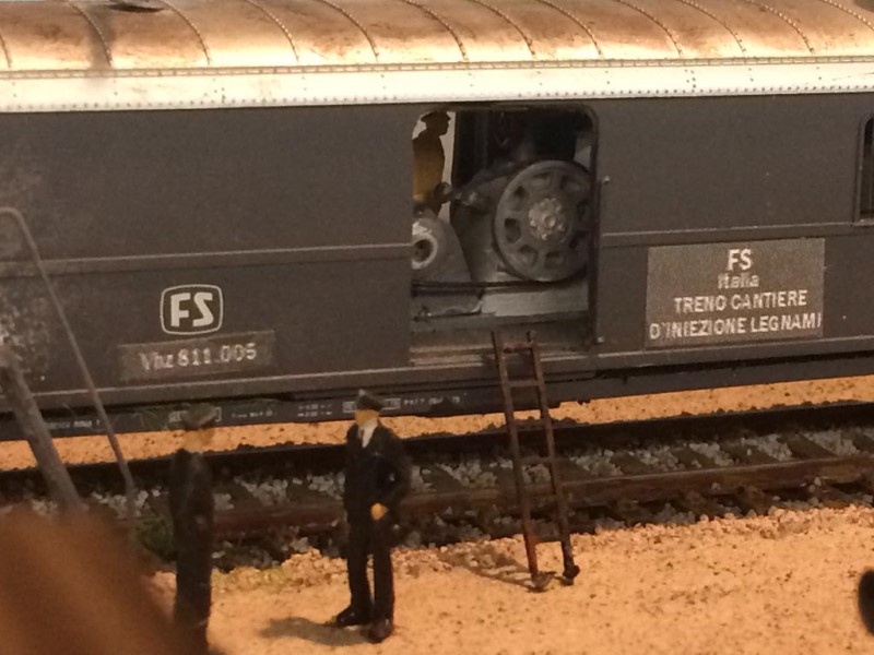 Treno cantiere traverse