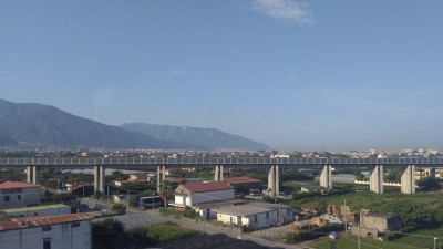 Panorama nei pressi di Pagani (SA), sullo sfondo i Monti Lattari.