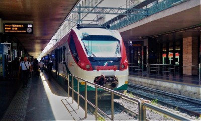 Un treno ETR 425 &quot;Jazz&quot; in versione aeroportuale in servizio sul &quot;Leonardo Express&quot;.