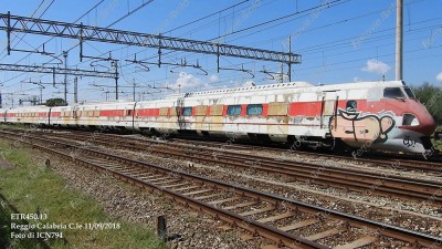 Il treno ETR 450 n° 13 in partenza da Reggio Calabria