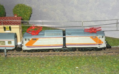 La E 646 052 in livrea MDVC (Cassa in resina su meccanica autocostruita Lima)