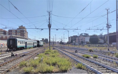 Stazione di Savona - binari lato Ventimiglia