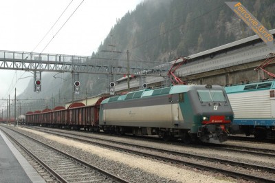 Locomotiva E 405