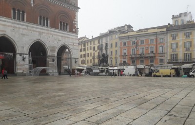 Piacenza, Piazza dei Cavalli