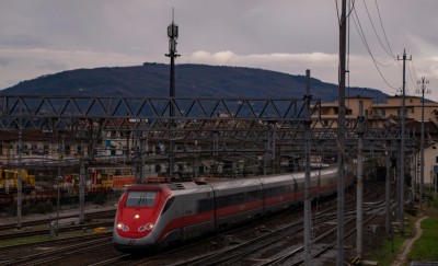 Attendendo il famigerato merci...uno dei tanti obbrobri