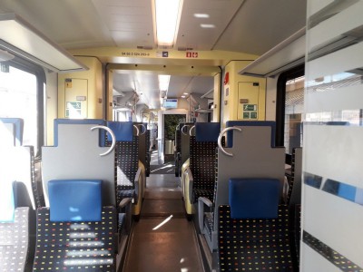 Interni di seconda classe del treno Stadler Flirt ETR 524 in servizio sul TiLo Como-Varese