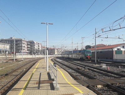 Stazione di Varese Nord - linea Milano Cadorna - Laveno. Binari lato Saronno.