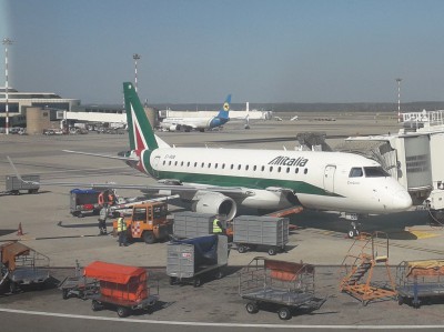 Embraer E 175 (EI RDB) a Milano Malpensa