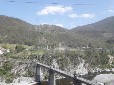 Ponte sul torrente Scrivia ad Isola del Cantone
