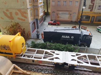 145.jpg
