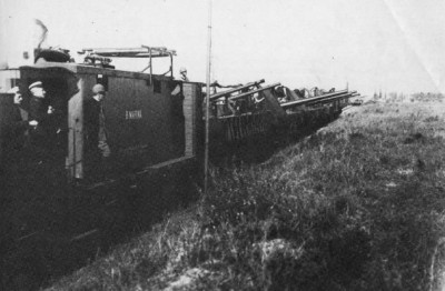 Treno_armato_-_cannoni_76_e_152.jpg
