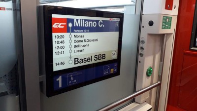 Monitor con indicazione dell'itinerario e fermate