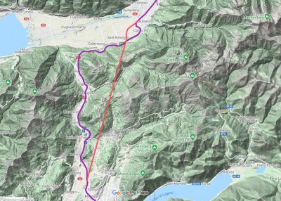 Percorsi tra Lugano e Bellinzona: in viola la ferrovia storica, in rosso il tunnel di base del Ceneri