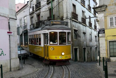 Lisbonne-tram.jpg