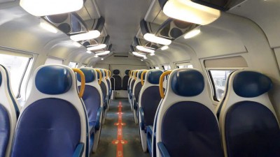 Interni piano superiore treno TAF