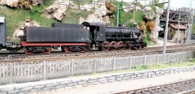 Transito i linea di un convoglio con una Gr740 in testa.