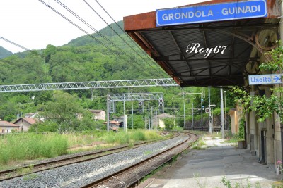 Stazione di Grondola, con sul fondo il portale sud