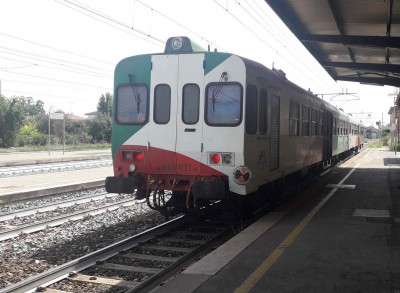 Automotrice ALn 663-021 in servizio sul treno Suzzara-Parma. La automotrice è stata costruita da FIAT nel 1989 e faceva parte del parco ex- Ferrovia Suzzara-Ferrara (FSF), confluita nel parco FER nel 2002.