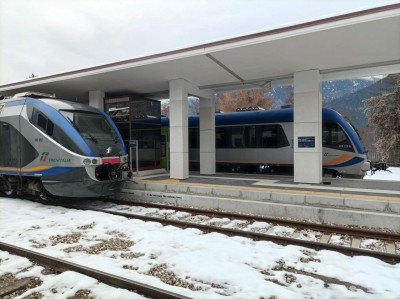 Treni Minuetto MD e ATR 220 in stazione a Calalzo