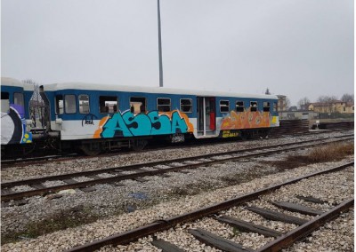 Rimorchio B68.12 accantonato a Rovato