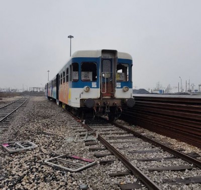 Rimorchio semipilota B68.03 accantonato a Rovato