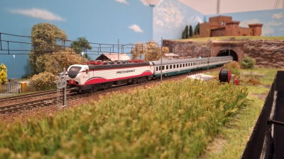 Immagine WhatsApp 2024-09-29 ore 09.35.01_32d79deb.jpg (251.04 KiB) Visto 3288 volte E 402 autocostruita opera di Carlo Gavinella da Novara